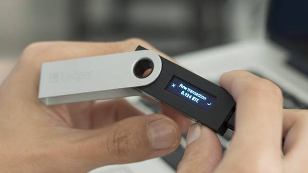 Crypto Wallet & Hardware Wallet - Security for Crypto | Ledger