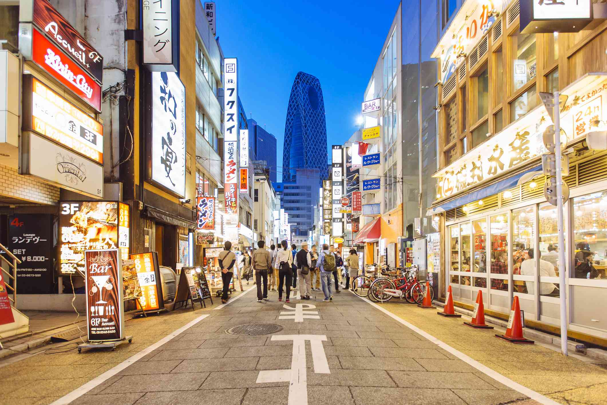 Tokyo bourse proposes end of grace period for listing rules | Reuters