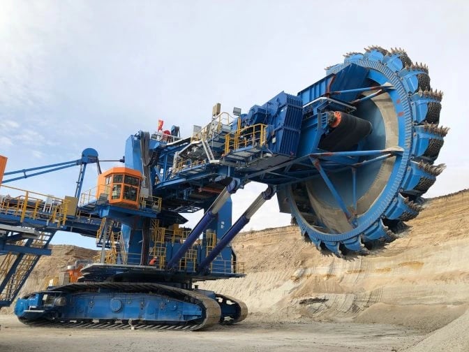 Types of mining equipment commonly used in the mining industry