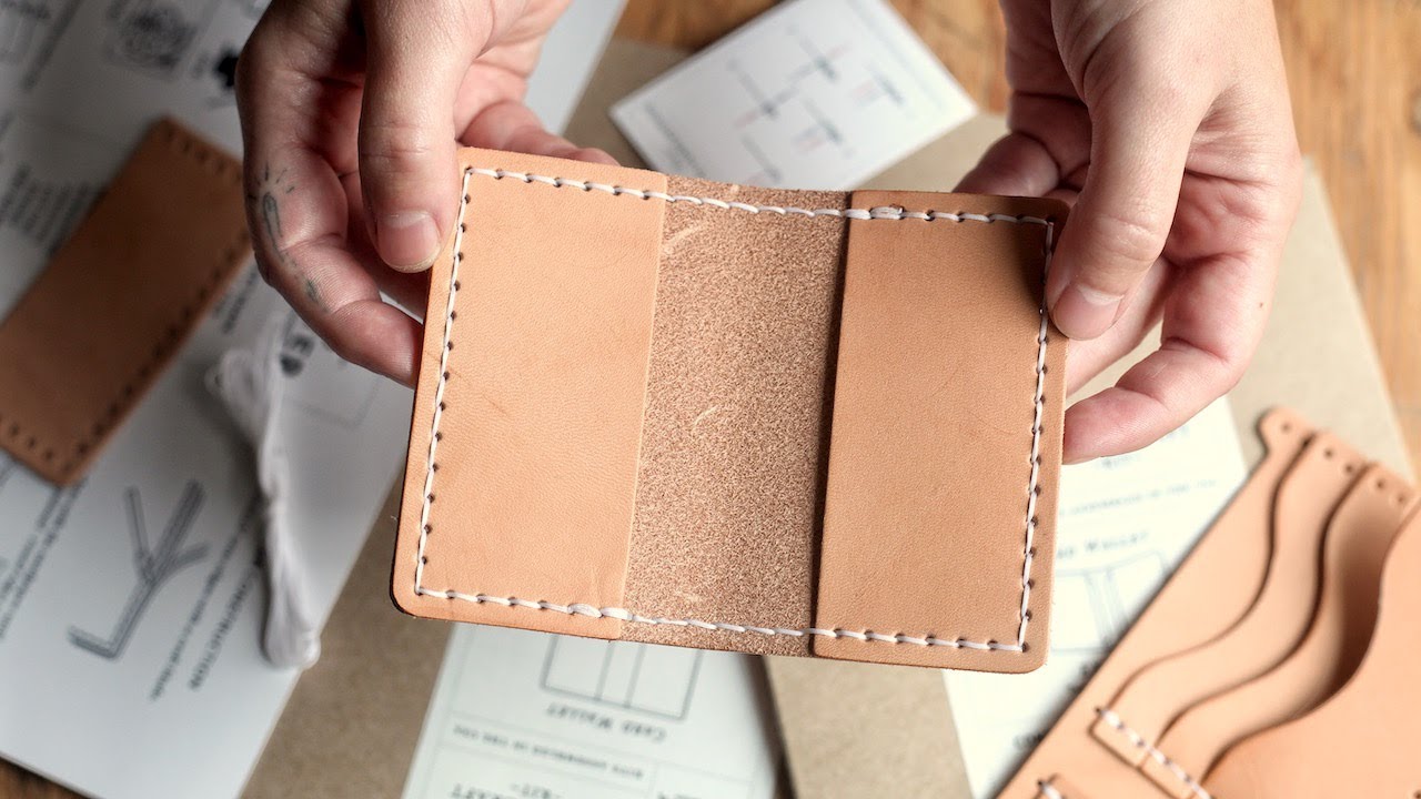 Bucklaw - Build Your Own Leather Bi-Fold Wallet - Made in Canada – Phee's Original Goods