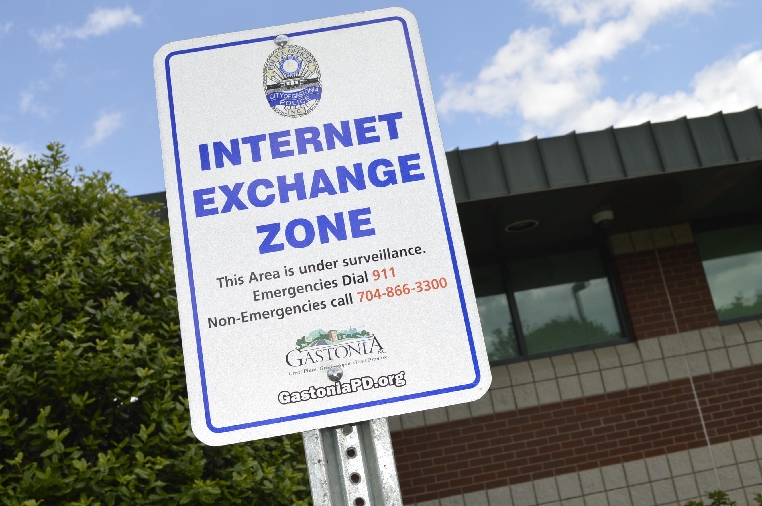 ‘Safe Exchange Zones’ available when meeting in person for online purchases