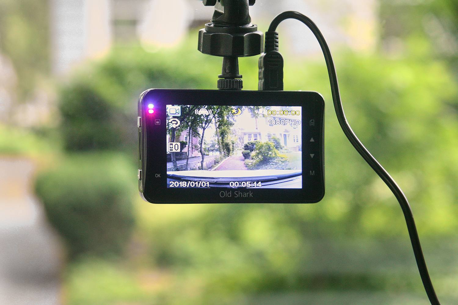 9 Things to Consider Before Buying a Dash Cam