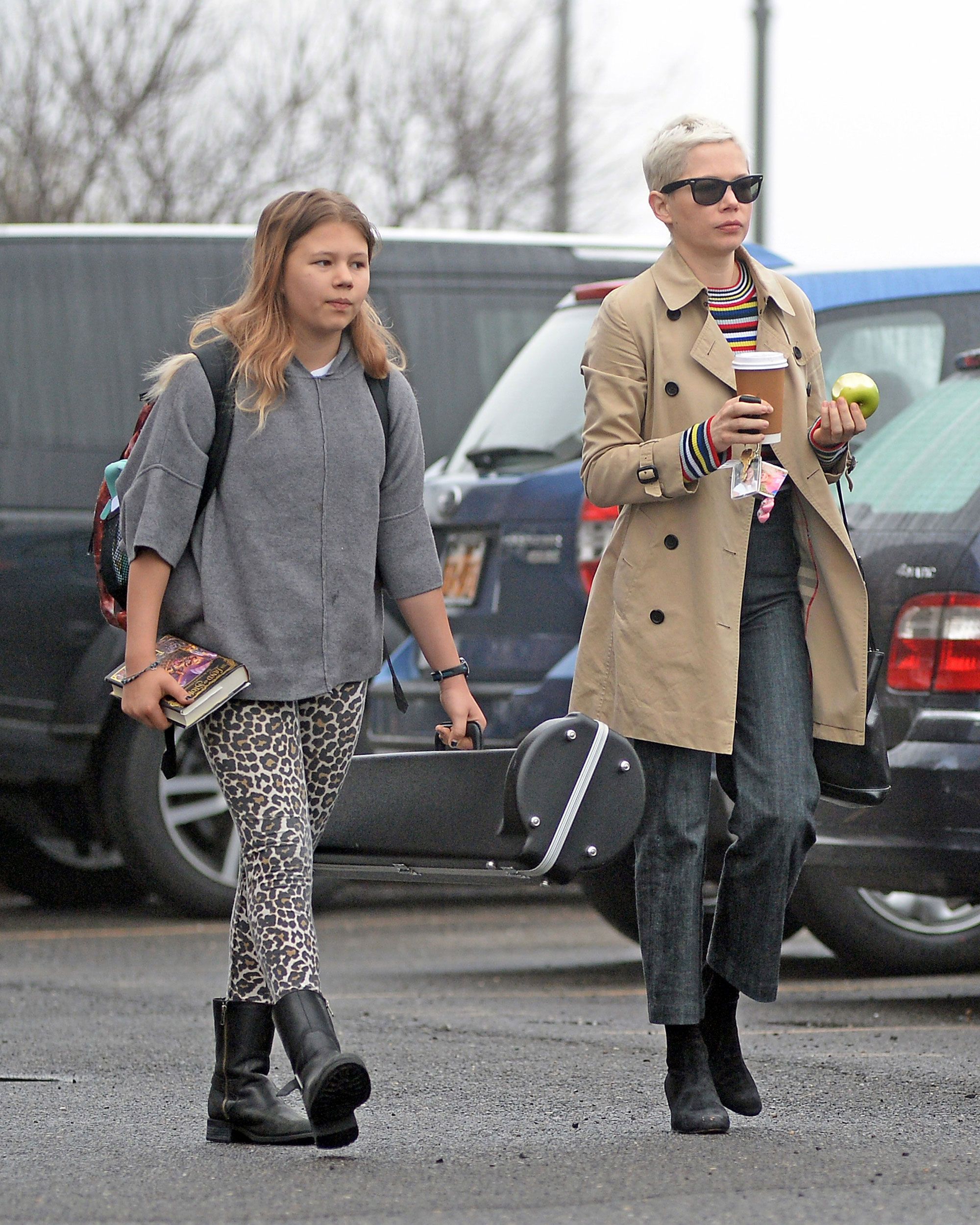 Michelle Williams & Matilda Ledger | Michelle williams style, Michelle williams, Style