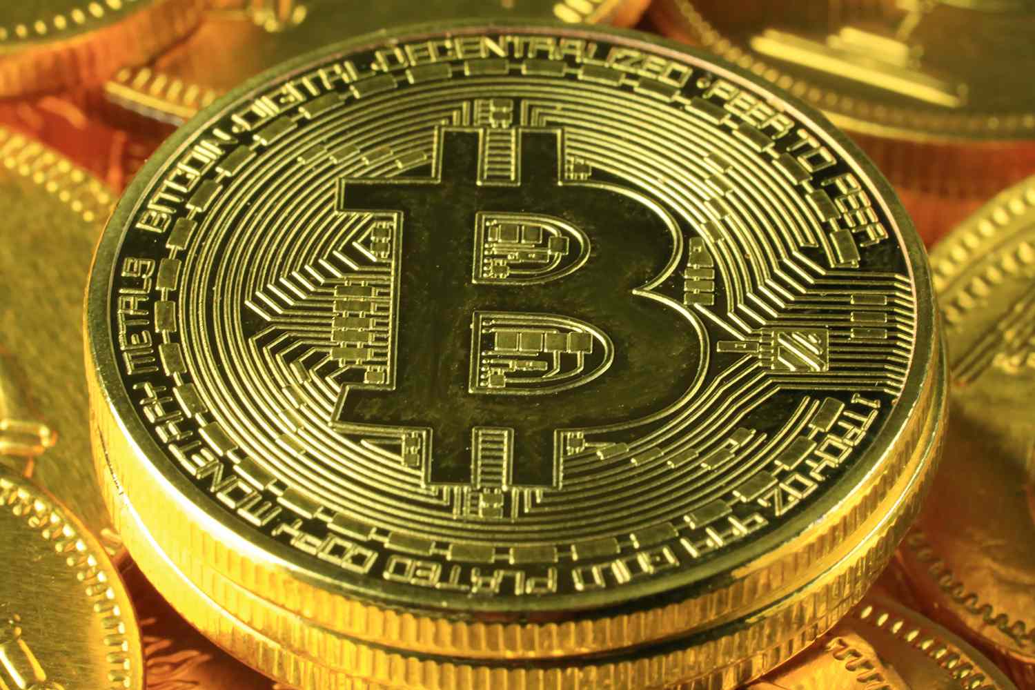 This country adopts Bitcoin as legal currency. Details here | Mint