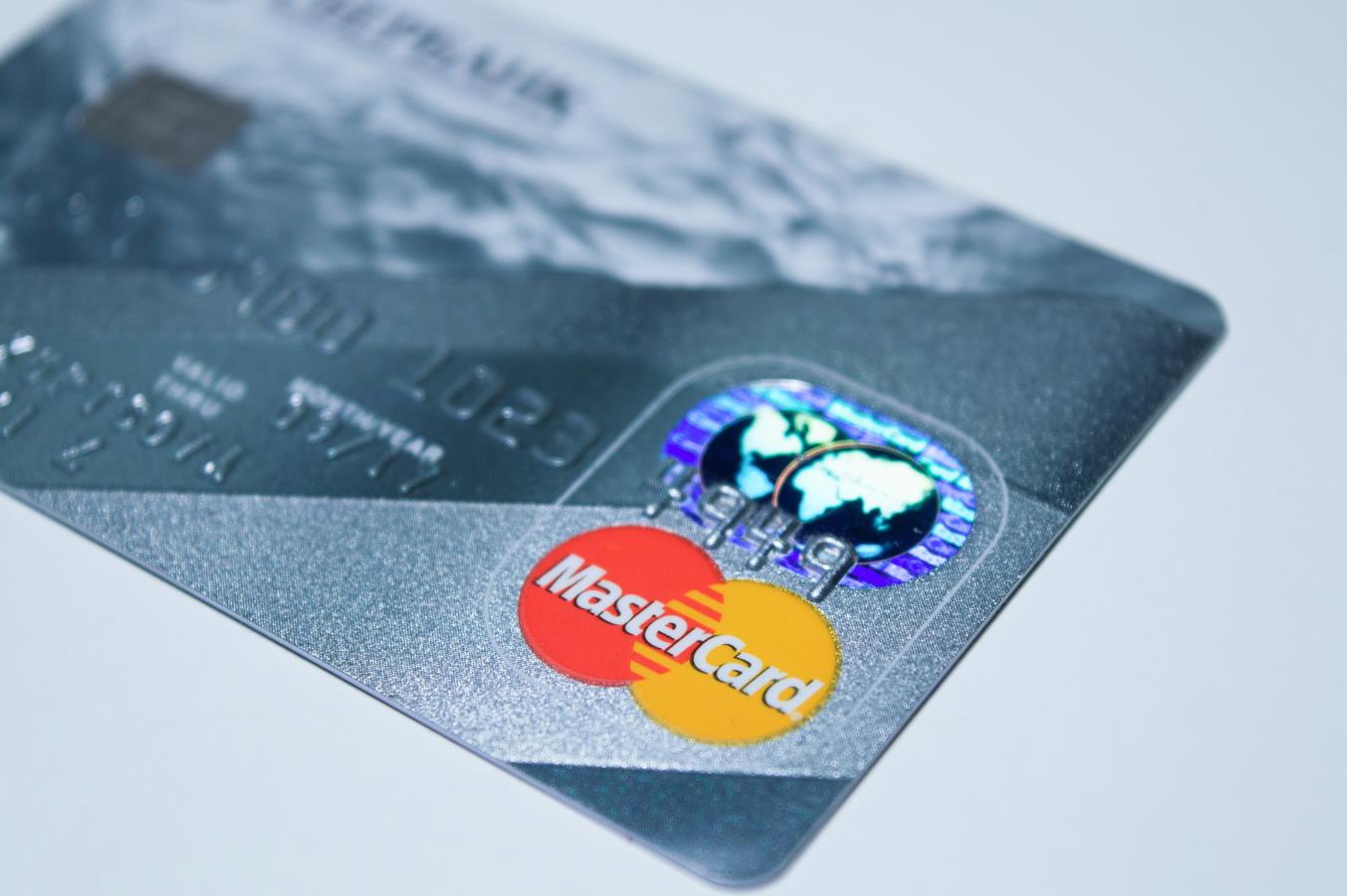 Mastercard seeks to expand crypto card tie-ups | Reuters