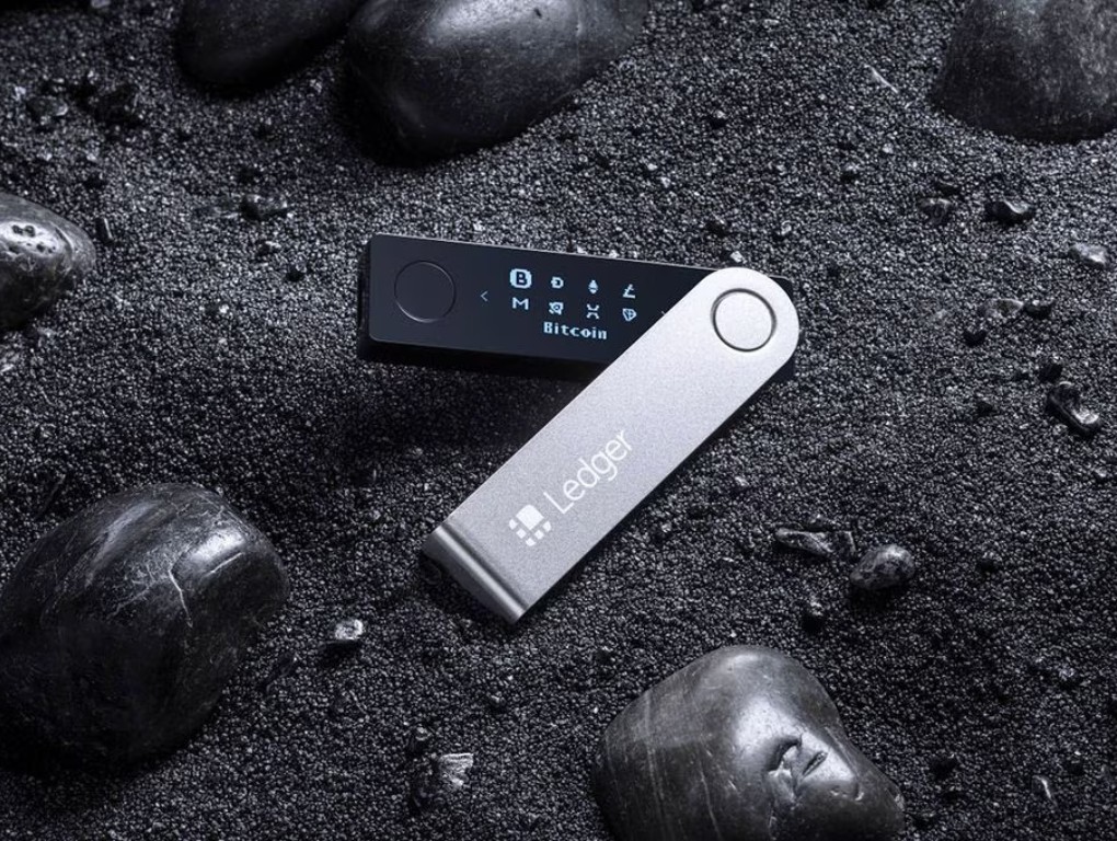 Crypto Wallet & Hardware Wallet - Security for Crypto | Ledger