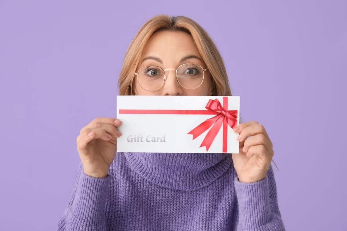 How to safely sell those unwanted gift cards