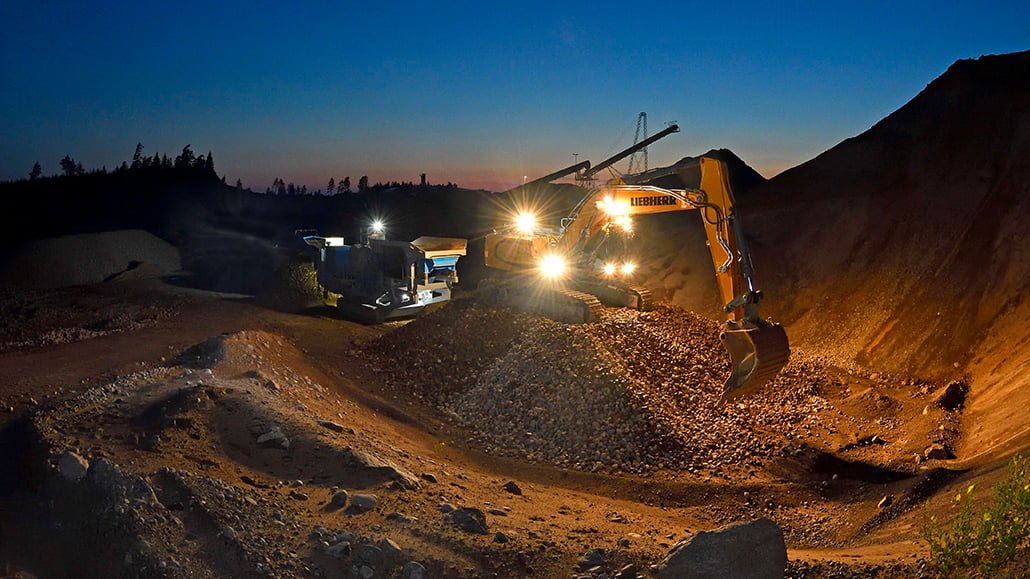 Mining Lights and Hats | Smithsonian Institution