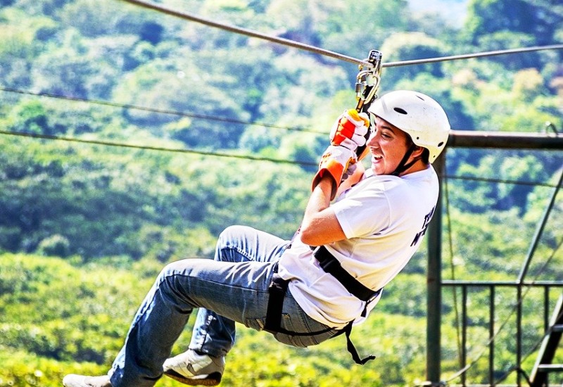 Zipline over waterfall in Munnar | ostrov-dety.ru Munnar